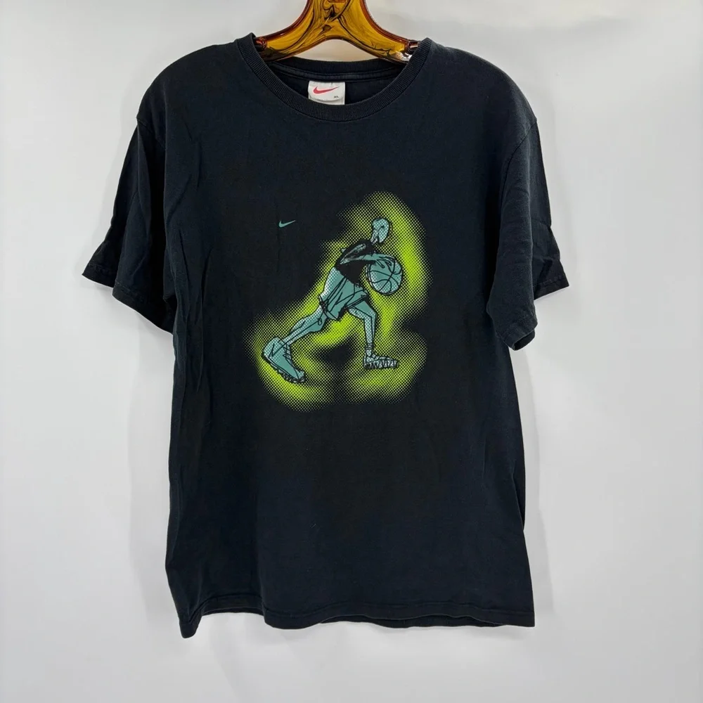 Nike Vintage 2000s Trendy Retro Basketball Graphic T-shirt Tee Size Xl